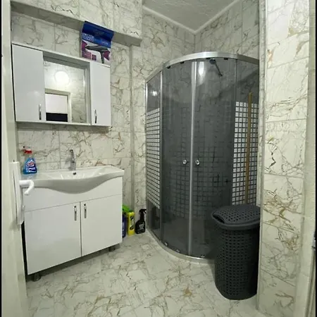 London Home Apartment *