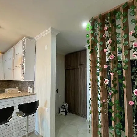 London Home Apartment *